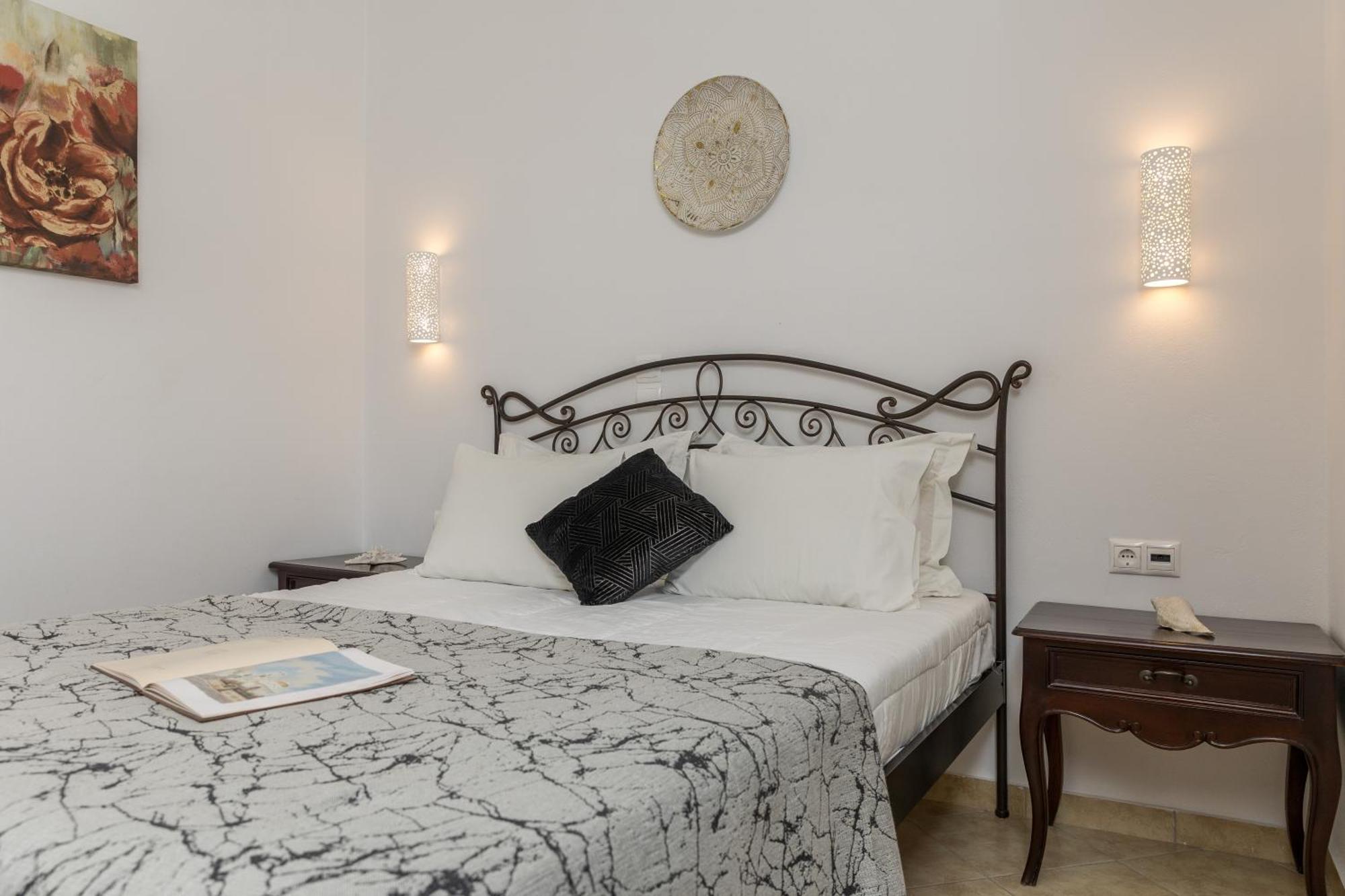 Marine Dream Apartment Plaka  Exterior photo